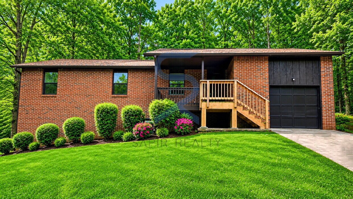 Photo - PRE-LEASING: Charming 4-Bedroom Oasis with 2 Full Baths in Prime Atlanta Location – 2840 Alexandria 
