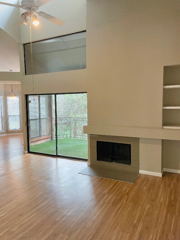 Foto del edificio - 4711 Spicewood Springs Rd