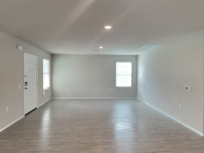 Building Photo - 13407 Ashworth Blvd