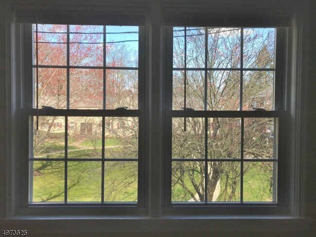 Foto del edificio - 406 Lincoln Park E