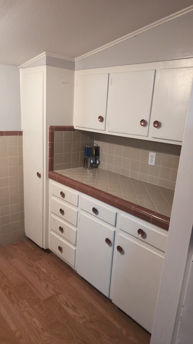 Foto del edificio - 304 N Western St