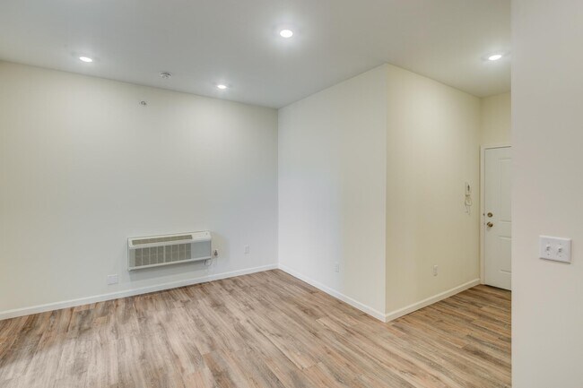 Foto del edificio - 317 N 52nd St