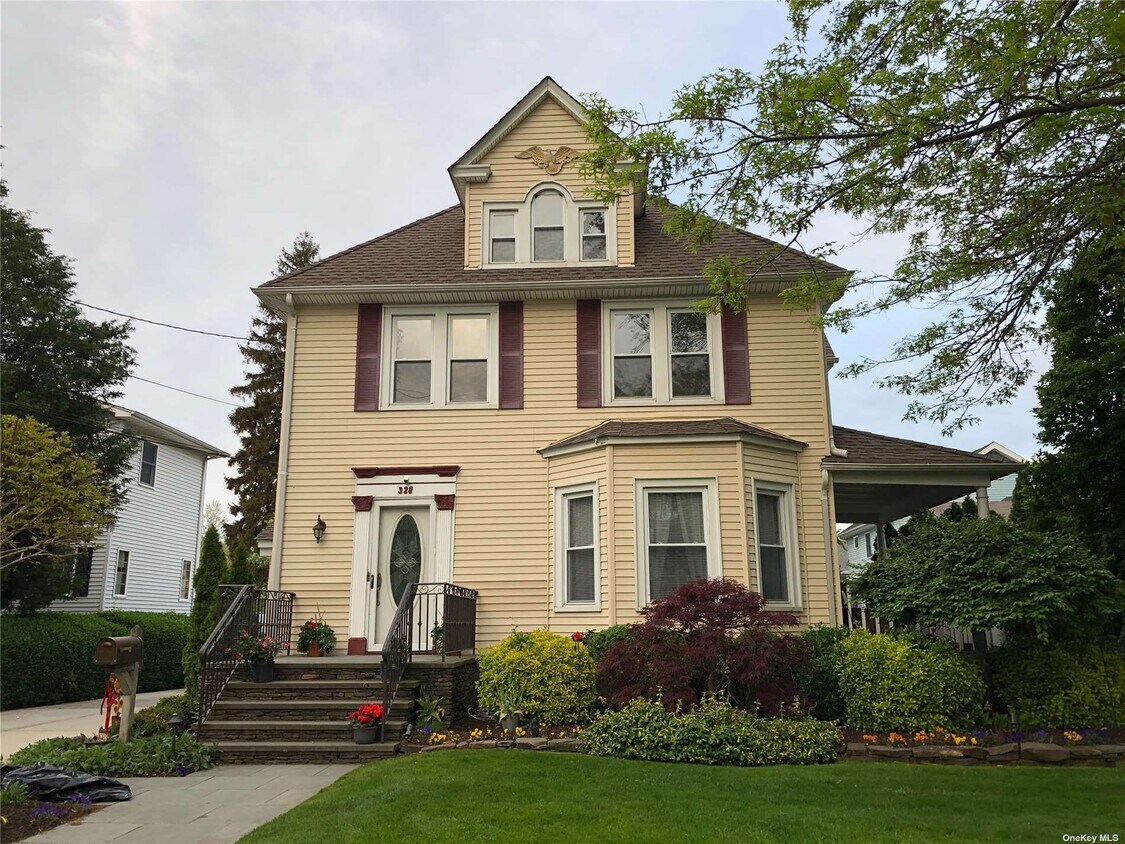 Primary Photo - 328 Earle Ave