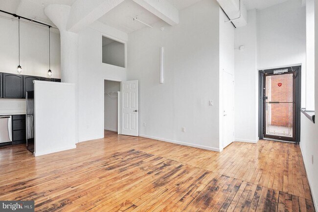 Building Photo - 1217 Spring Garden St