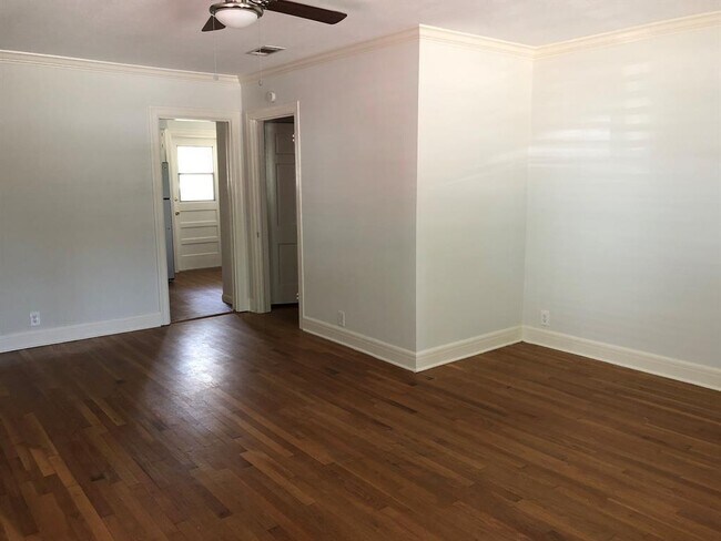 Foto del edificio - 1020 Ellingson Ln