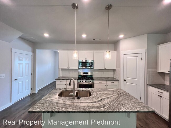 Foto del edificio - 3 br, 2.5 bath House - 2161 Slick Stone Drive