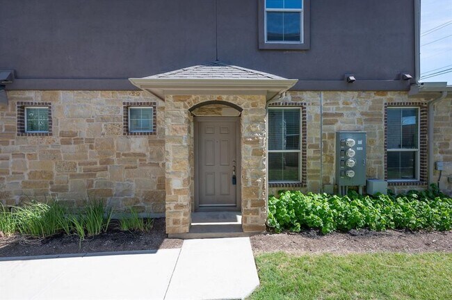 Foto del edificio - 415 Epiphany Ln