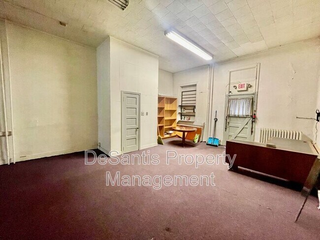 Building Photo - 1009 Fourth Avenue