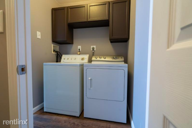 Building Photo - 3 br, 1 bath Apartment - 3904 W 34th St