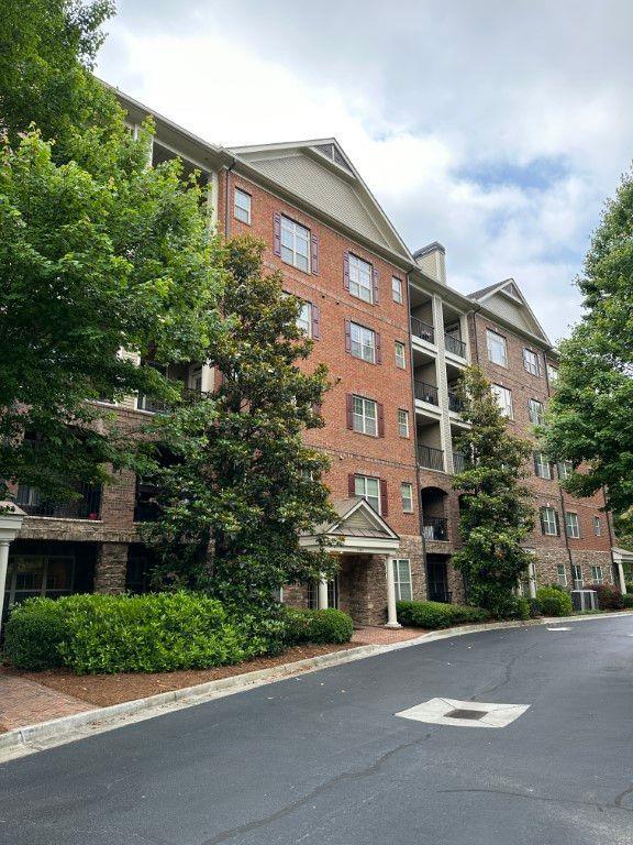 Foto principal - 2300 Peachford Rd