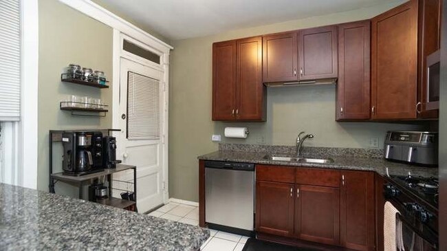 Foto del edificio - 2743 N Hampden Ct