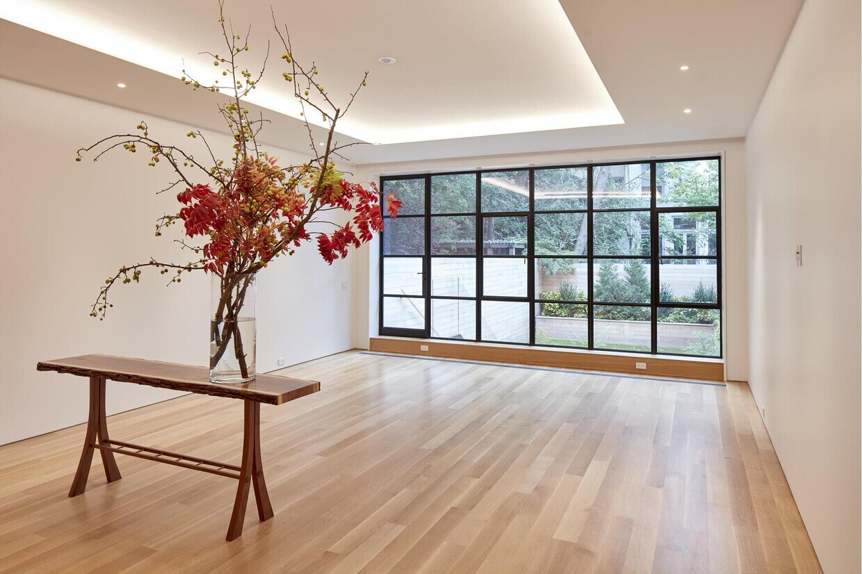 31 Charlton St, New York, NY 10014 House for Rent in New York, NY