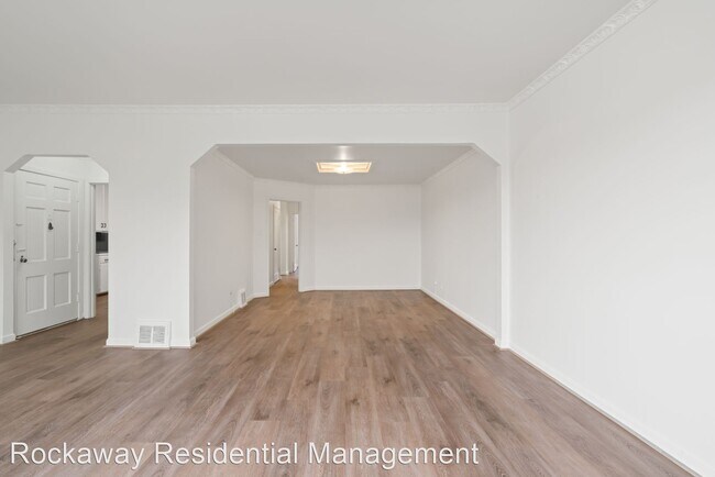 Foto del edificio - 3 br, 2 bath House - 3411 ALEMANY BLVD.