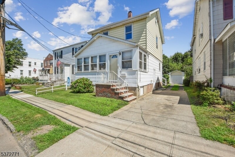 Foto principal - 159 Harrison St