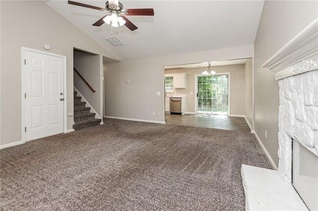 Building Photo - 64 Maple Hill Dr