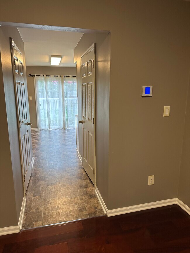 Building Photo - 2205 Gramercy Way