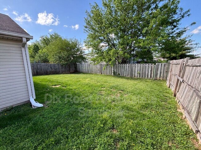 Foto del edificio - 954 Hathaway Dr