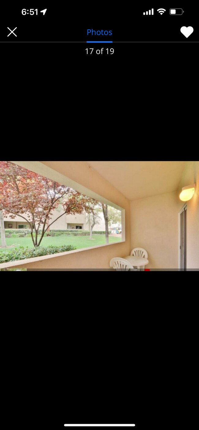 Foto del edificio - 2050 W Warm Springs Rd