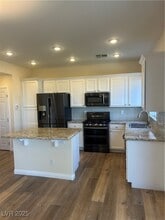 Building Photo - 10874 Mallorca Ave