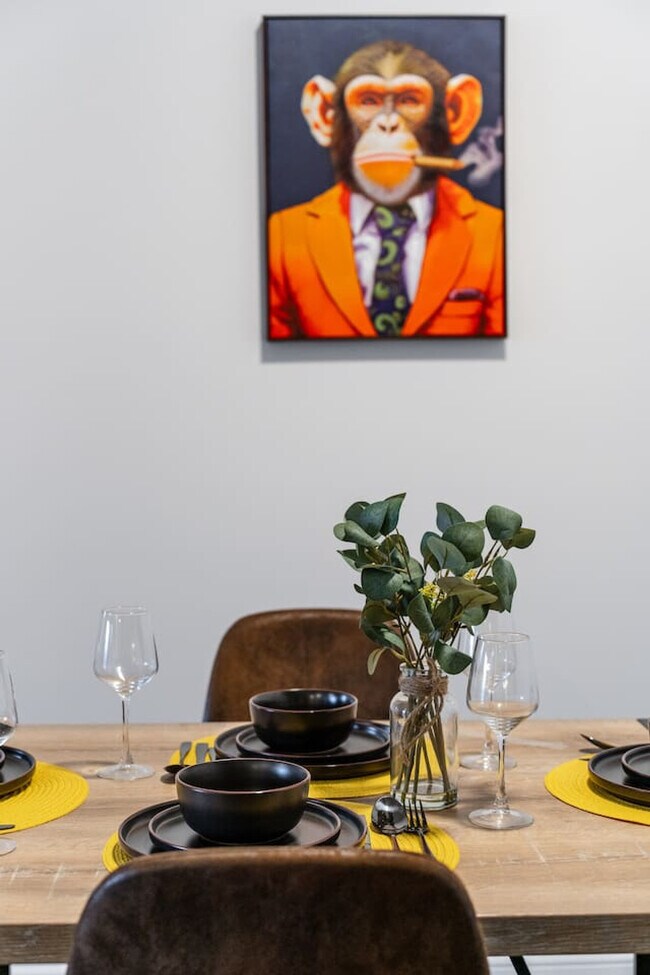 Foto del edificio - 5842 Leisure Ln