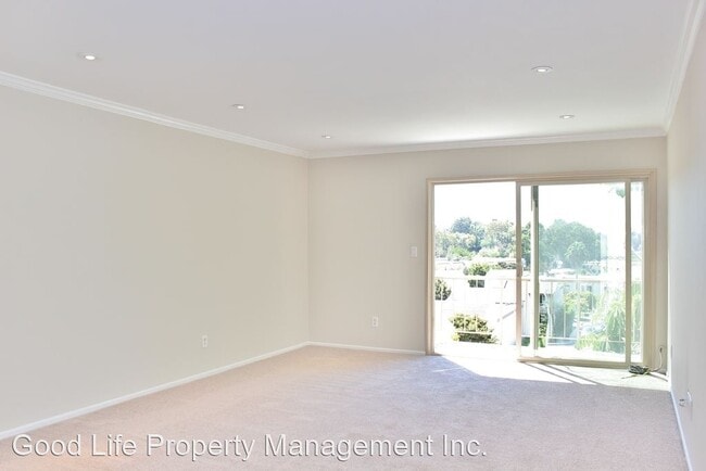 Building Photo - 2 br, 1 bath House - 4198 Mt Alifan Pl Unit M