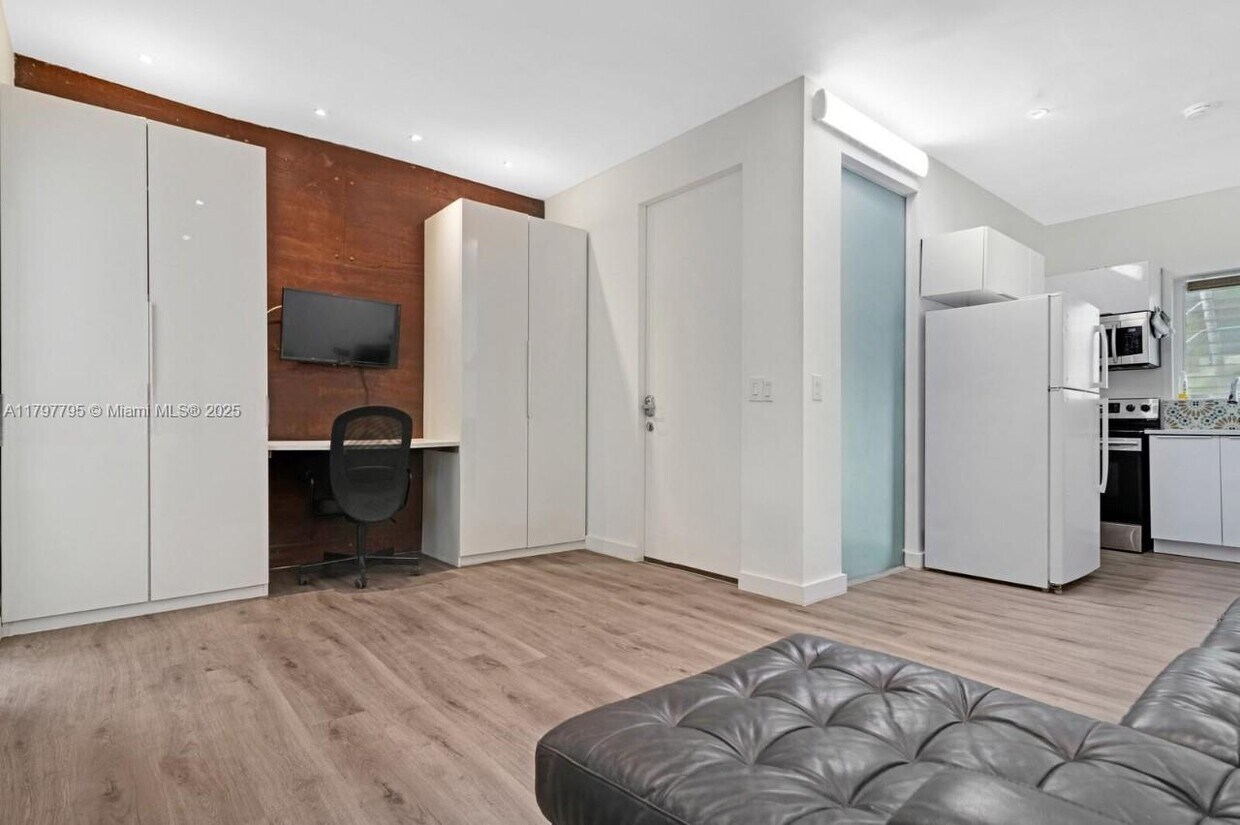 Foto principal - 1351 Meridian Ave