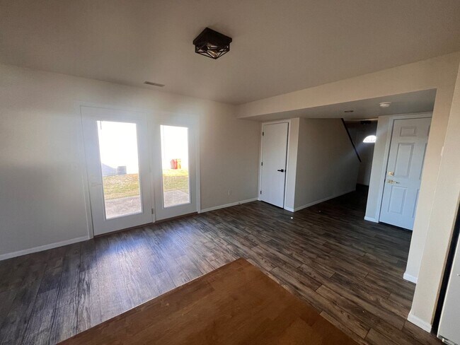 Foto del edificio - 16785 Huntington Ln