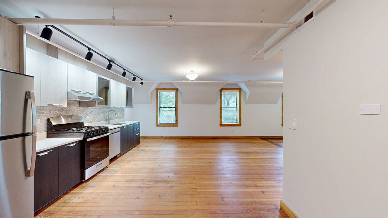 Photo - 4611 S Ellis Ave (Chicago, IL) Apartments