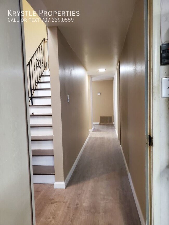 Foto del edificio - *Offered  by Krystle Property Management e...