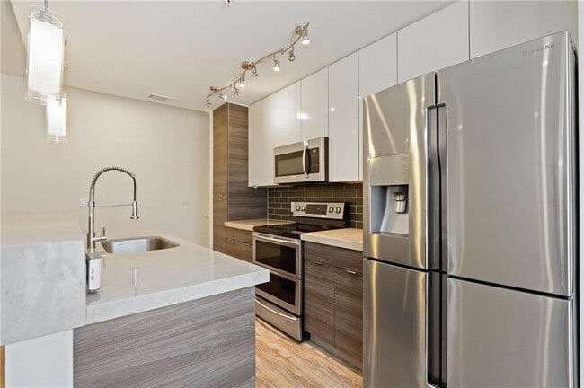 Foto del edificio - 604 N Bluff Dr