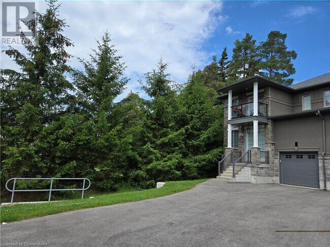 Building Photo - 117 Delphi Ct