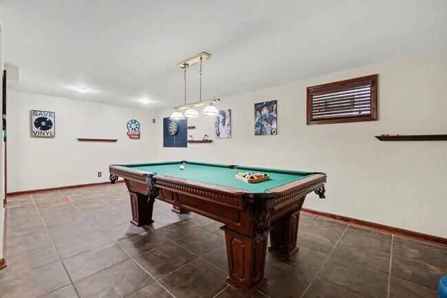 Foto del edificio - Spacious Batavia Retreat with Indoor Pool!