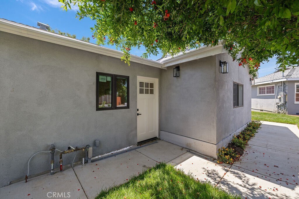 Foto principal - 11010 Montgomery Ave