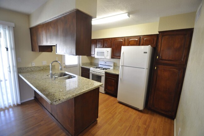 Foto del edificio - 7396 W Beryl Ave