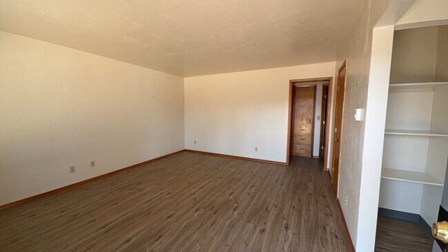 Foto del edificio - 1031-1037 Ring St NE