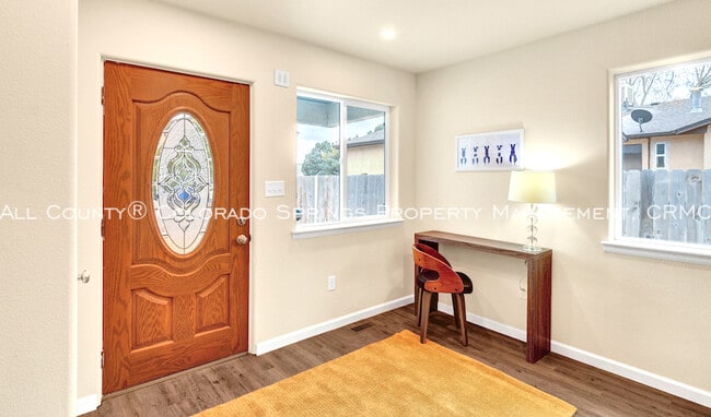 Building Photo - 53 Royal Crest Dr