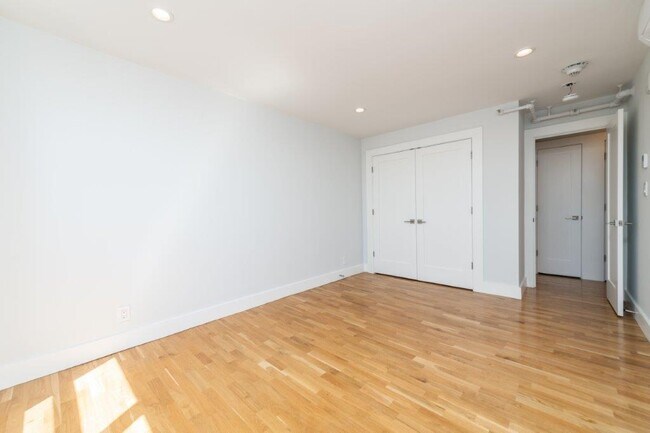 Foto del edificio - 1410 Columbia Rd