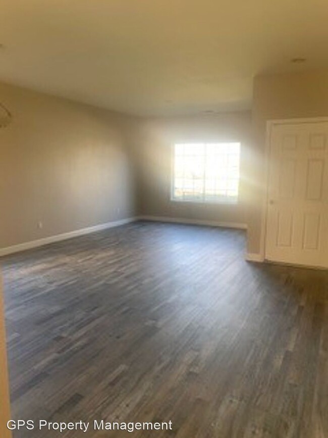 Building Photo - 4 br, 2 bath House - 4717 Edgebrook Ave.