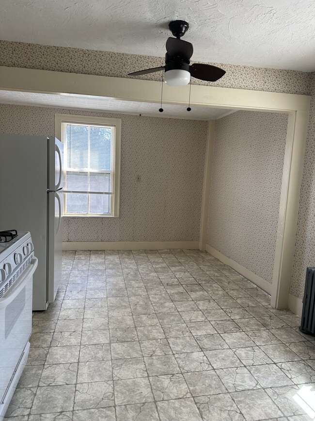 Kitchen view - 29B Broad St