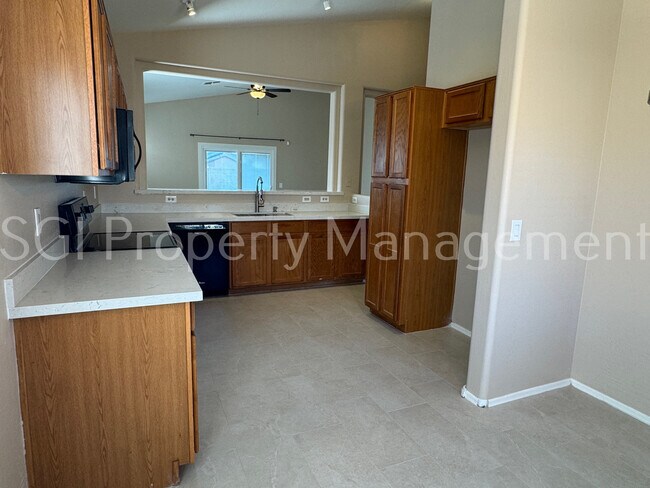 Building Photo - Gorgeous updated home ready for move in