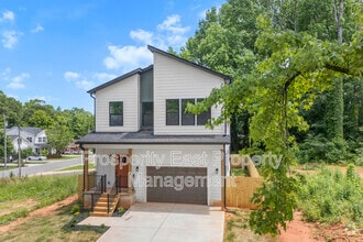 Building Photo - 3420 Tappan Pl