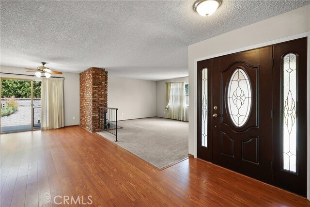 Building Photo - 1085 Tamarack Ave