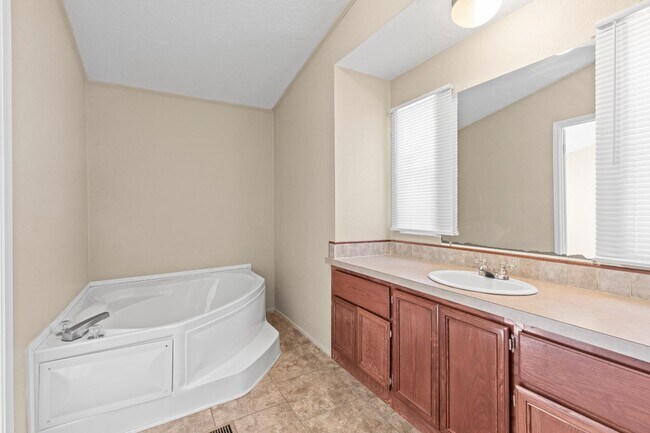 Foto del edificio - 15843 Country Way