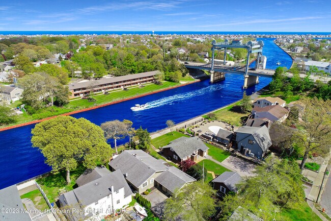 Foto del edificio - 1126 Willoughby Ln