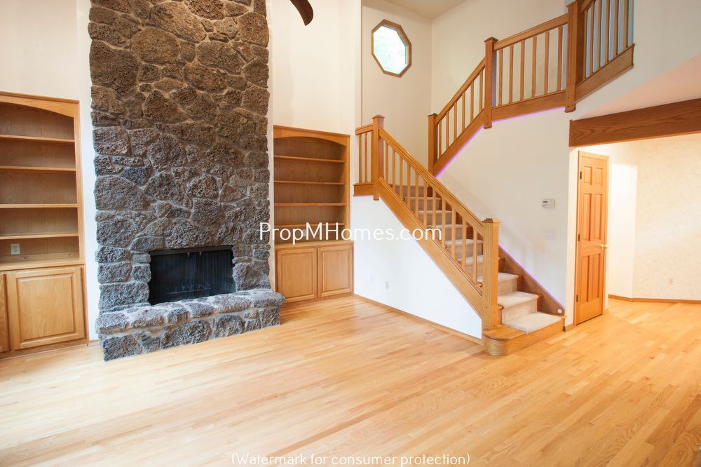 Primary Photo - 16245 SW Copper Creek Dr