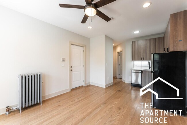 Photo - 4602 North Winchester Avenue #3E Apartment