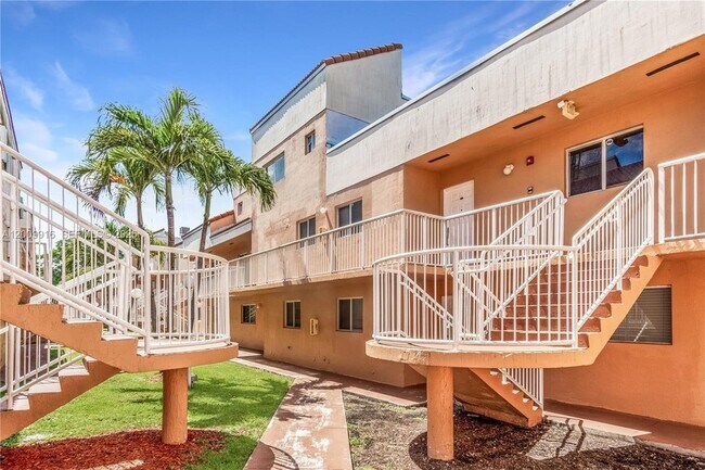 Foto del edificio - 14905 SW 80th St