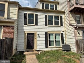 Building Photo - 7527 Belle Grae Dr