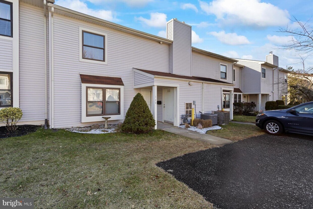 320 Hawthorne St, Evesham, NJ 08053 Townhome Rentals in Evesham NJ