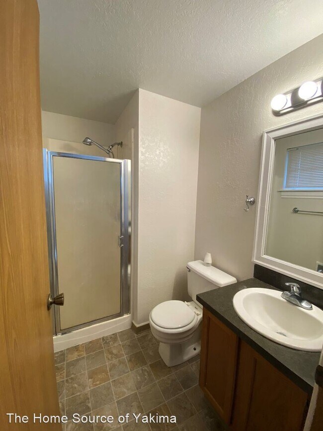 Building Photo - 3 br, 2 bath House - 1511 S. 73rd Ave